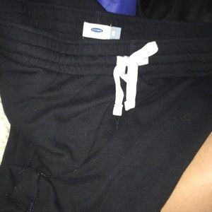 Old navy black men’s sweatpants